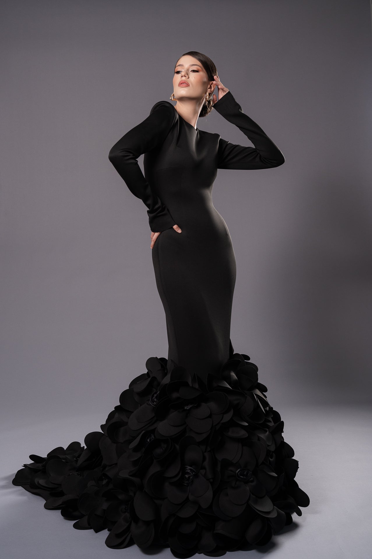 REGINE Black Dress with Long Train
