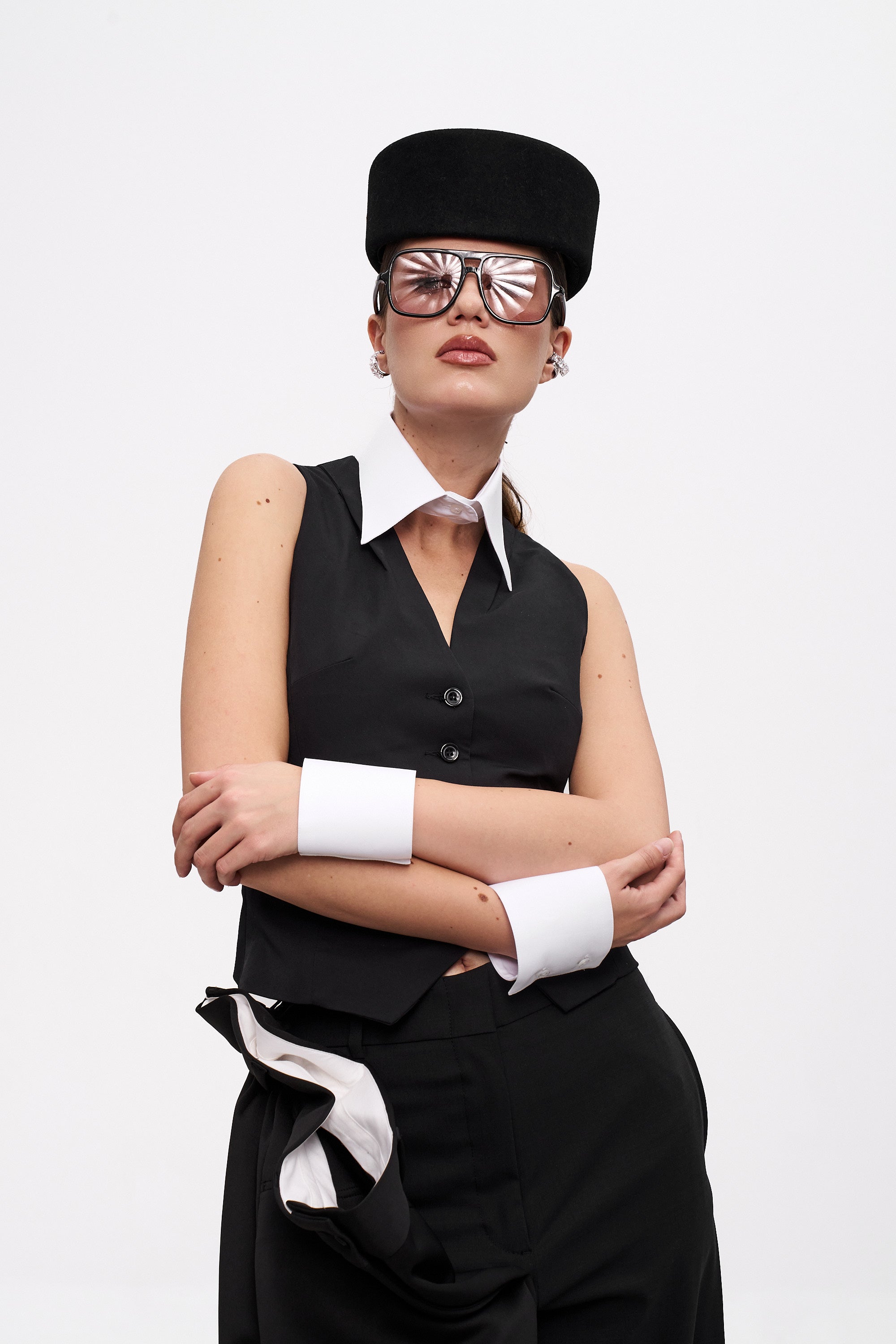 ROXANNE White Collar & Cuffs