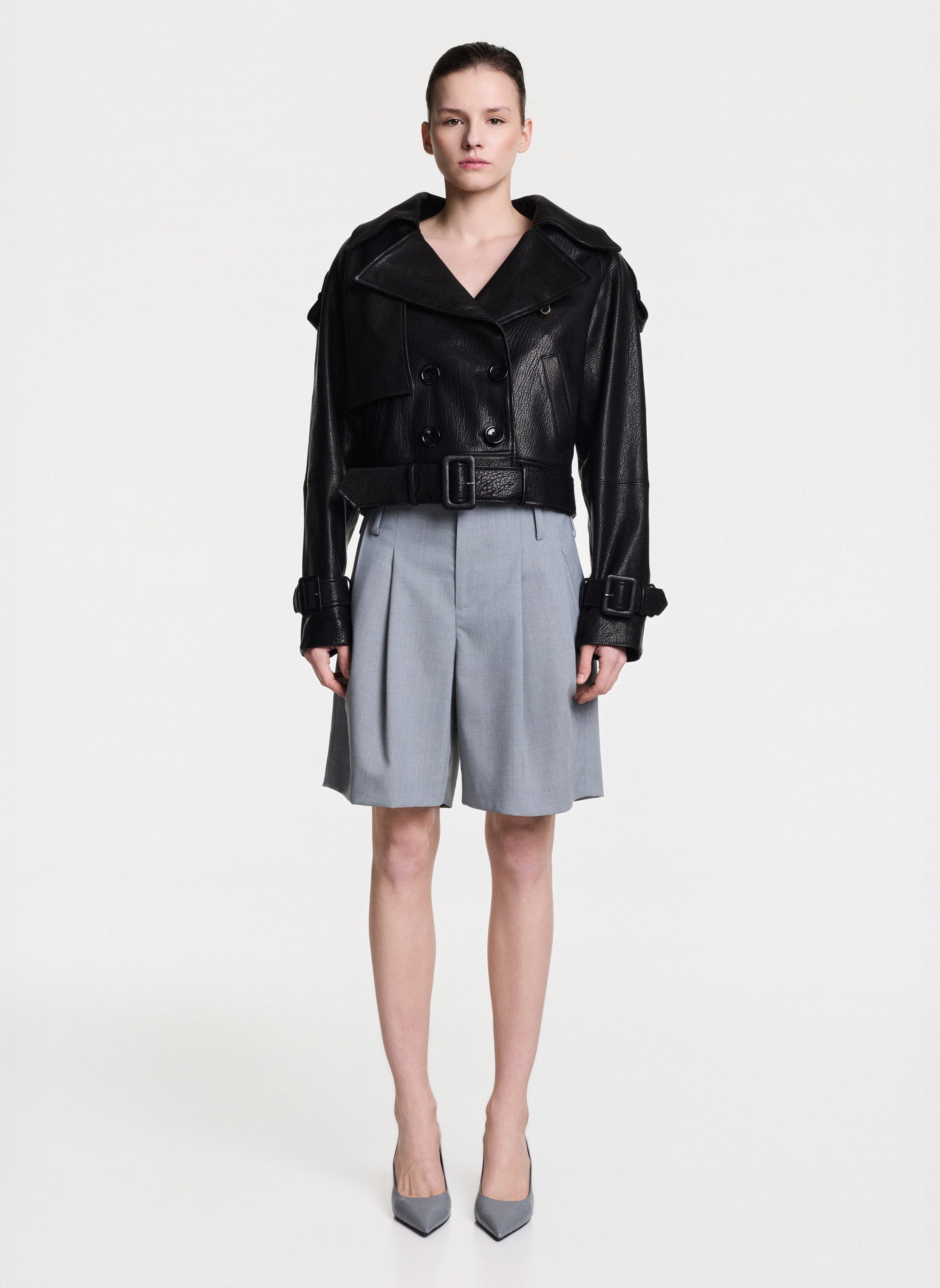 Tailored Short Trousers With Pleats