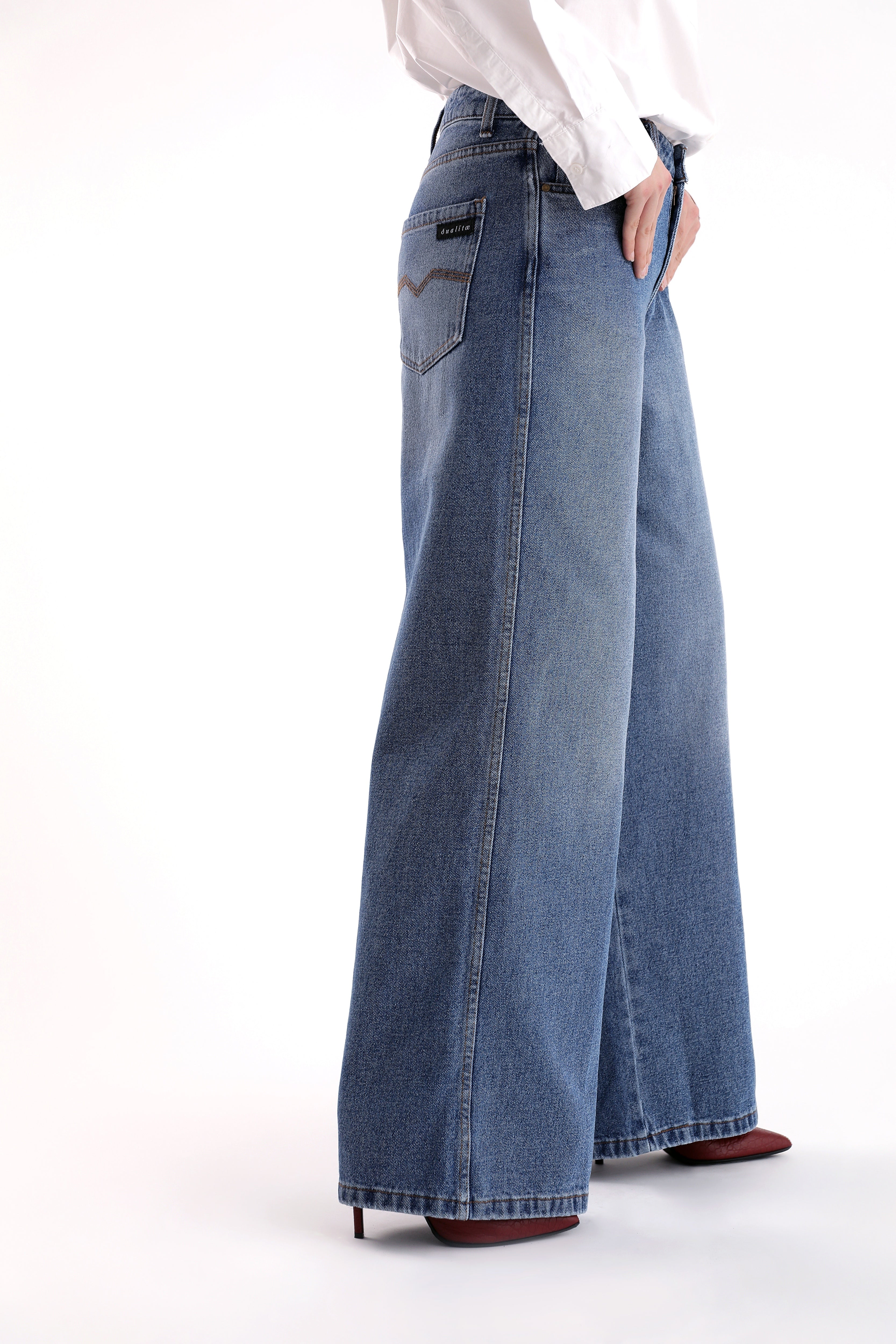 ANYA Jeans