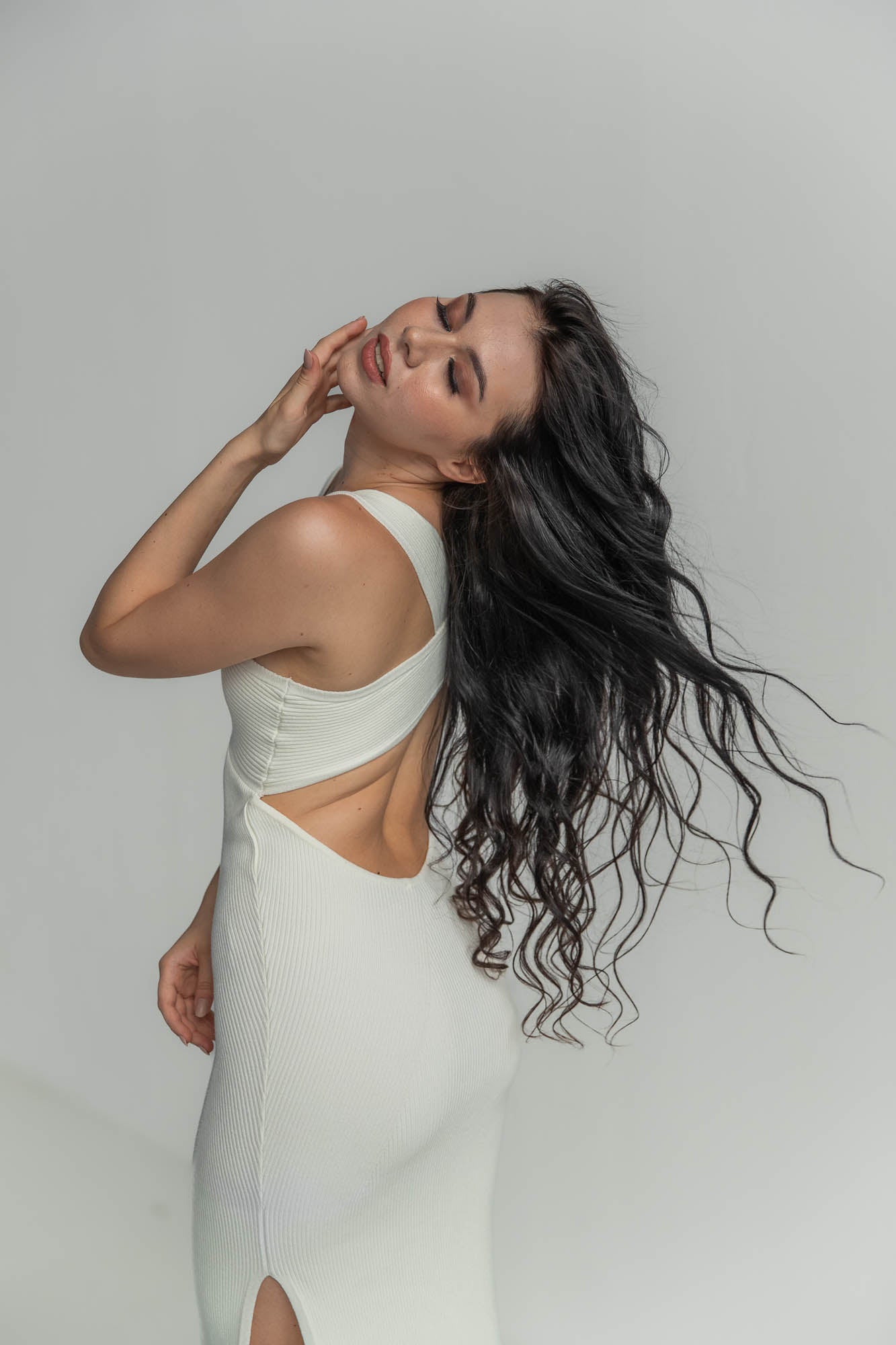 VIKY White Knit Dress