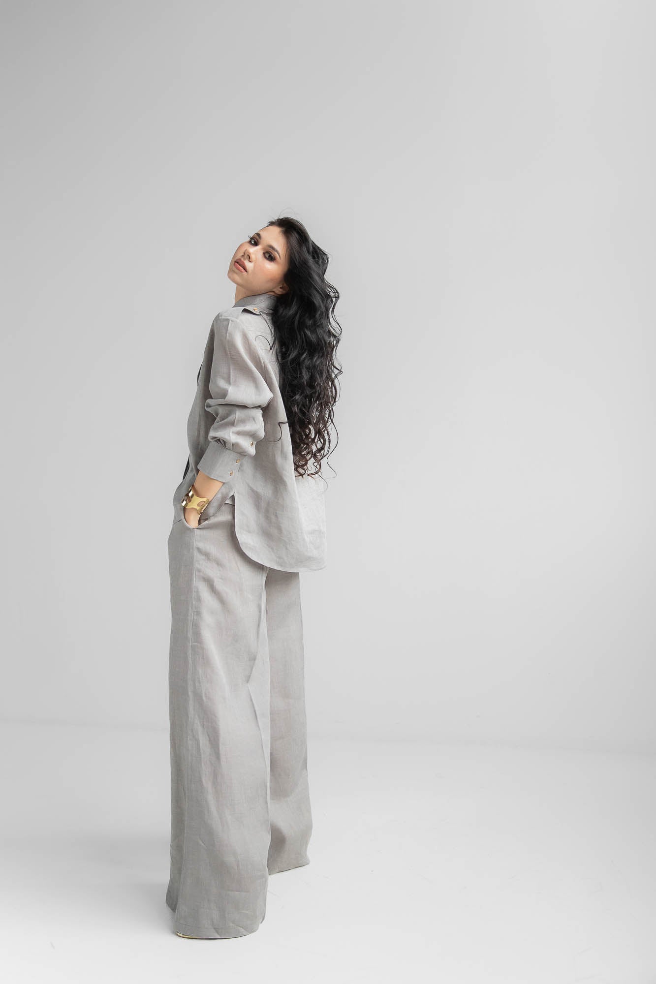 ANTONYA Linen Shirt
