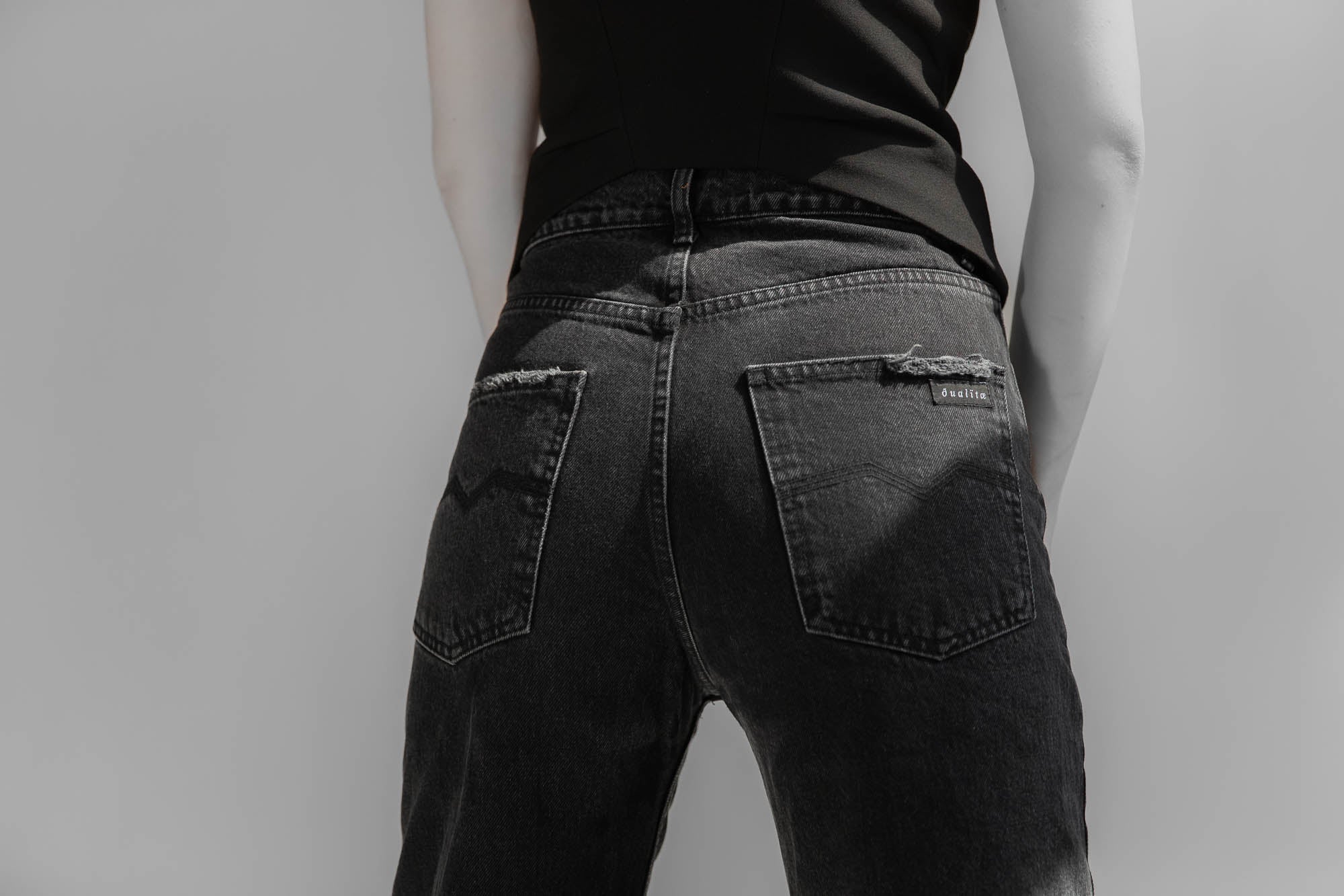 SARA Jeans