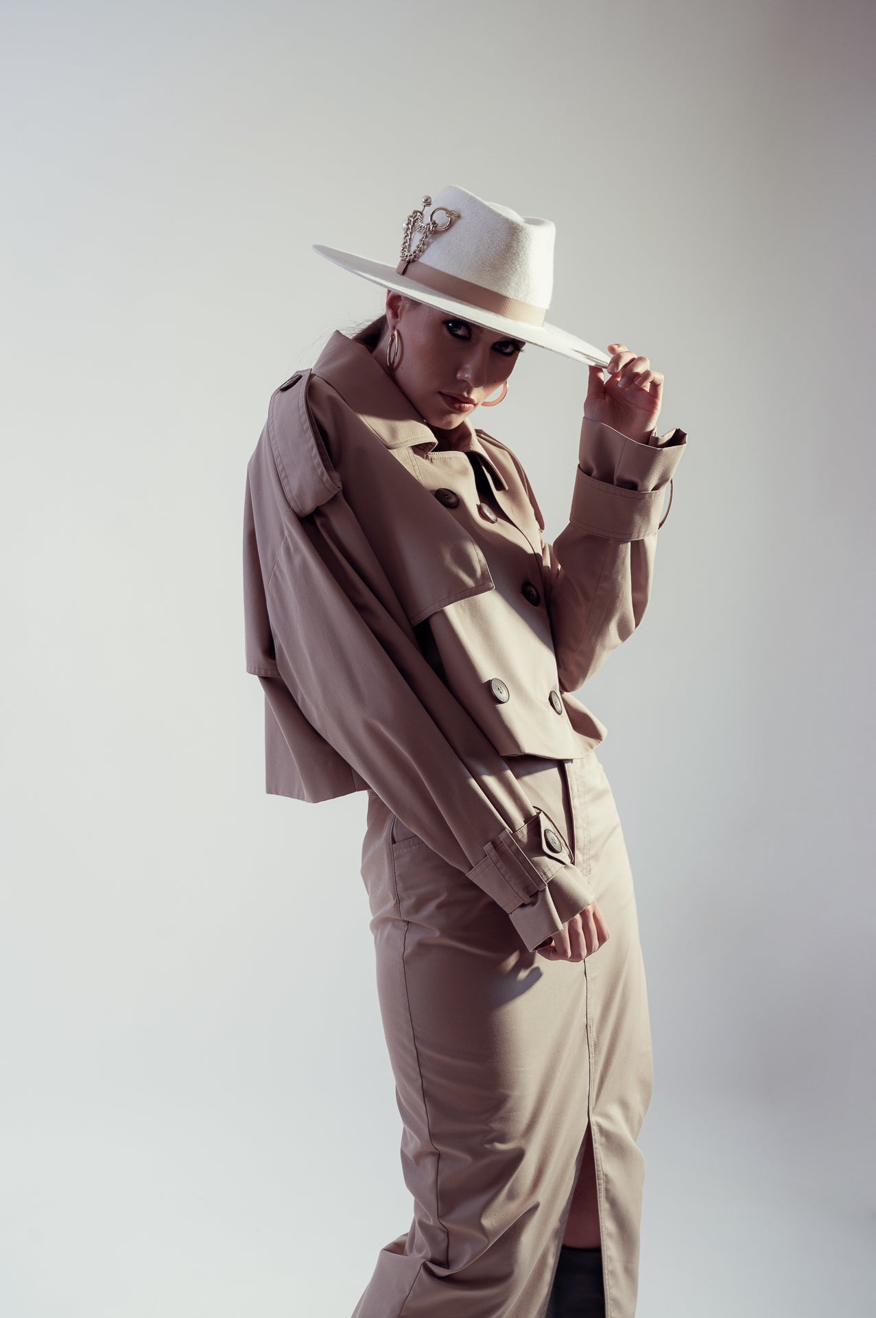 White Fedora Hat Dualitae X Dadarlat