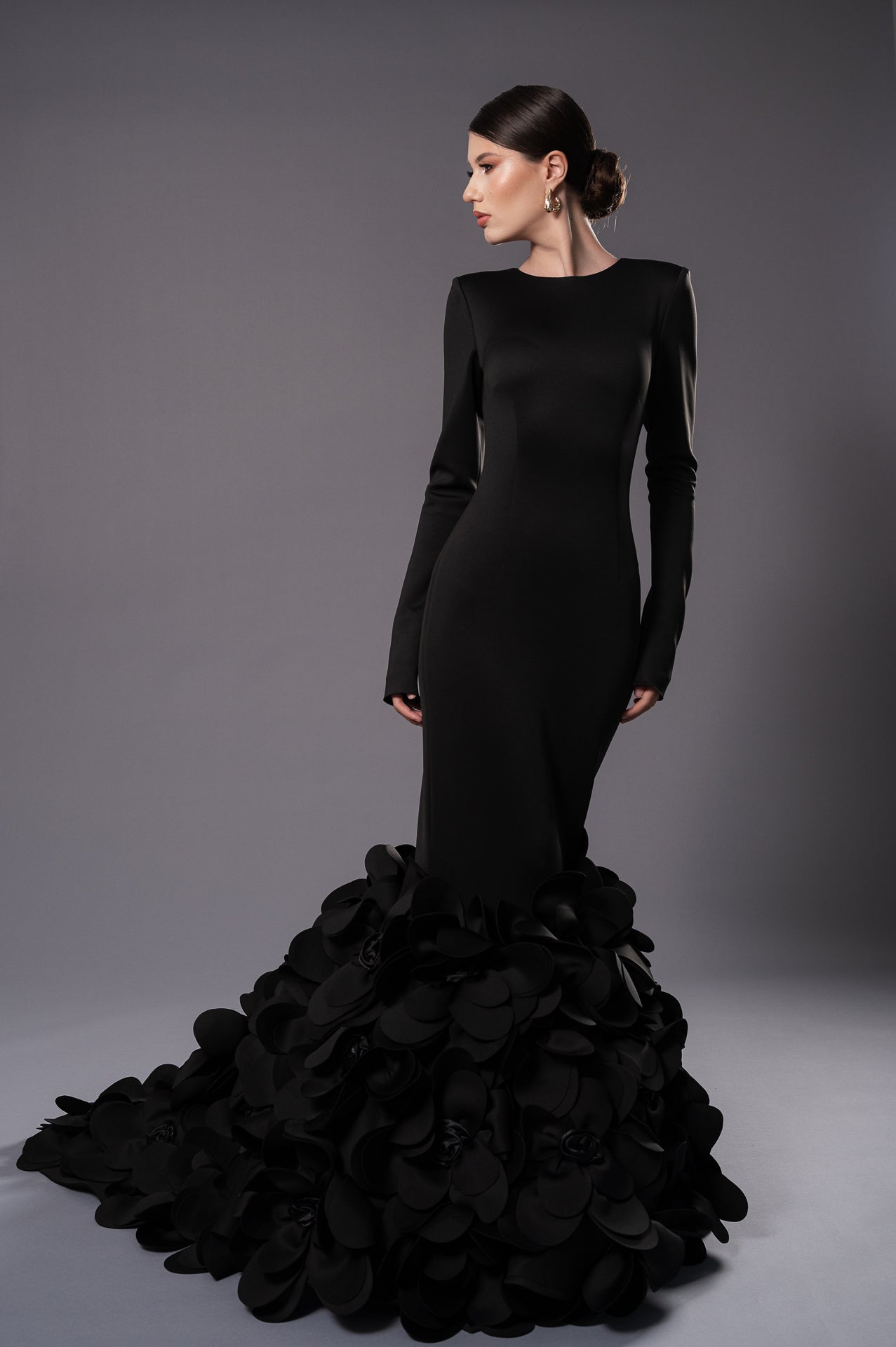 REGINE Black Dress with Long Train