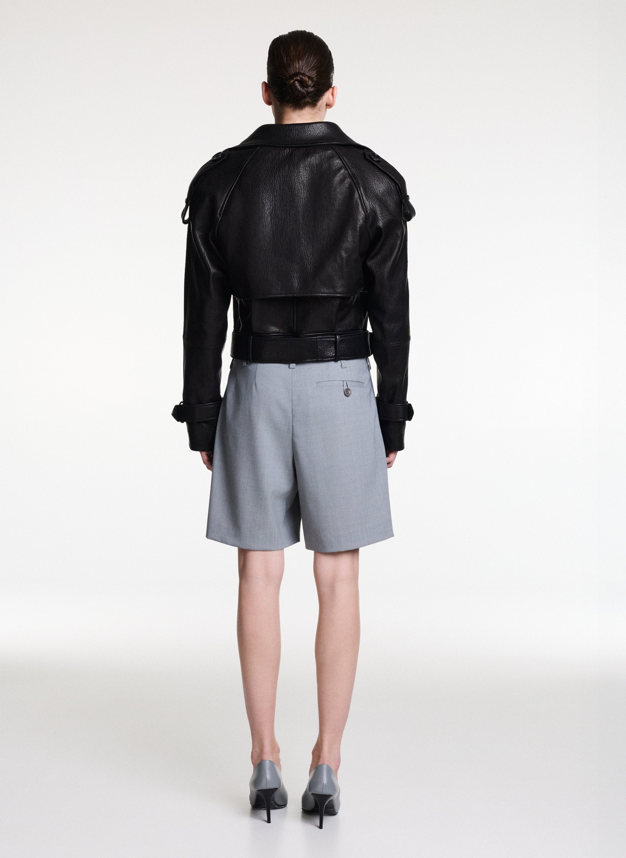 Tailored Short Trousers With Pleats