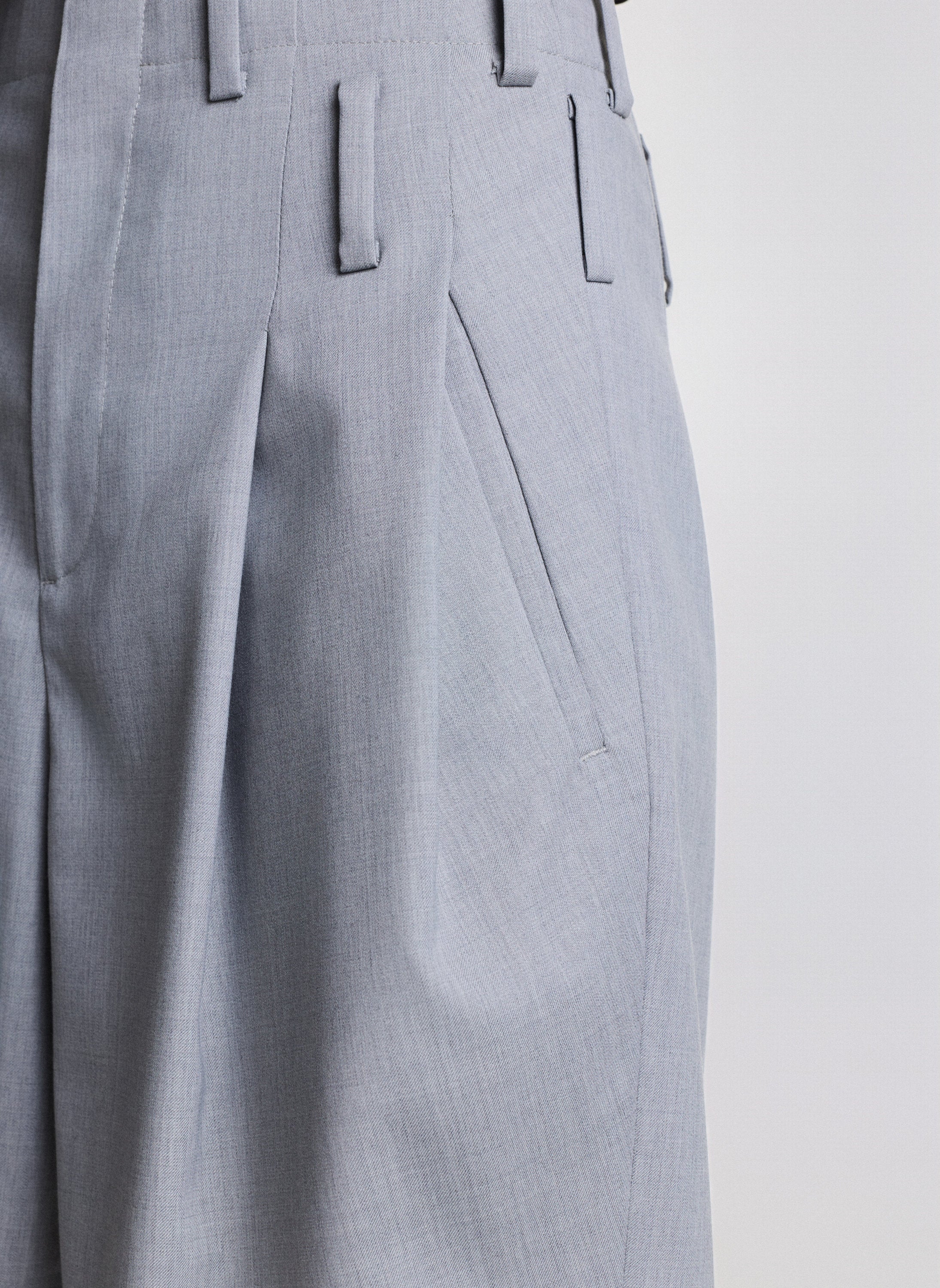Tailored Short Trousers With Pleats