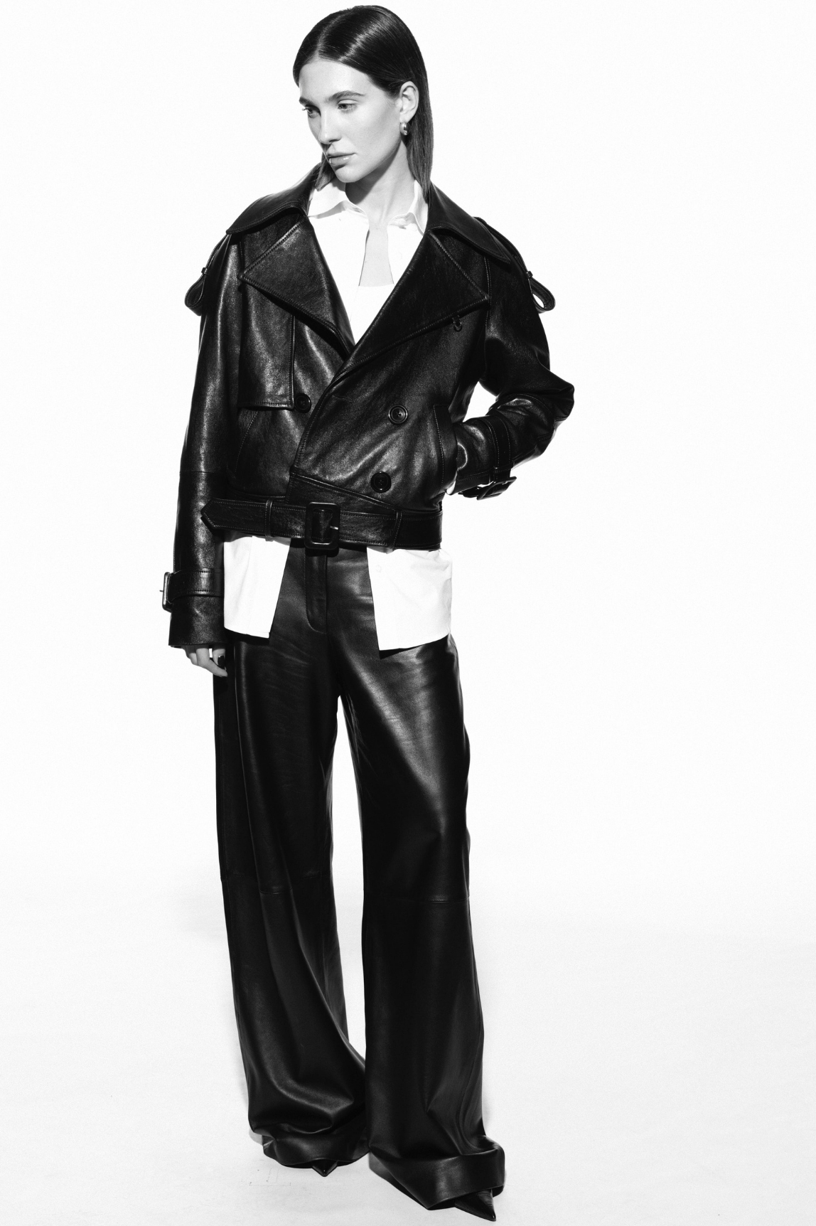 TIMEEA Black Short Leather Trench