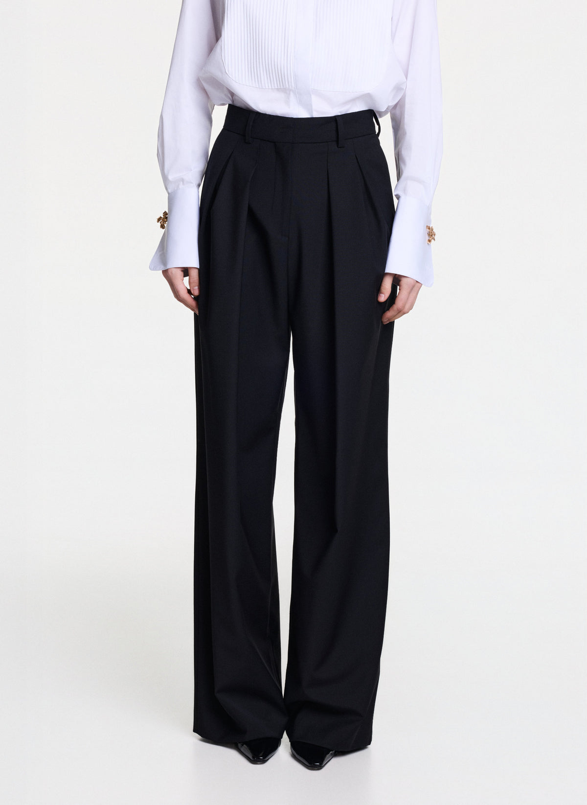 Black Tailored Trousers With Pleats